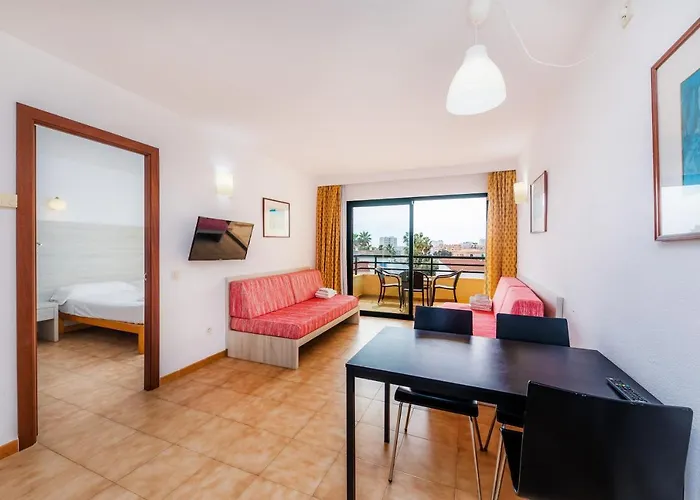 Apto Con Terraza 402